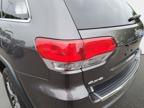 Used 2019 Jeep Grand Cherokee Limited AWD/4WD image 34