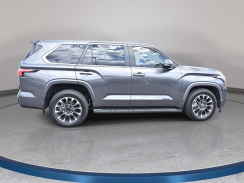 Used 2024 Toyota Sequoia Limited w/ Tow Technology Package AWD/4WD image 7