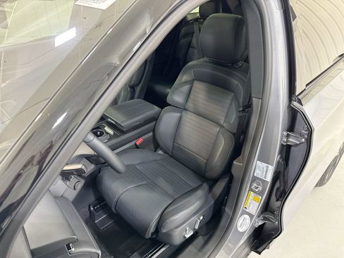 New 2025 Lincoln Nautilus Reserve image 10