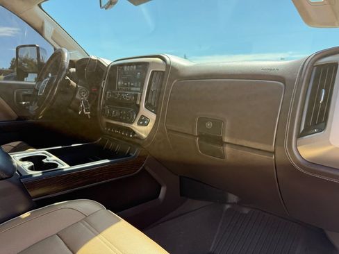 Used 2019 GMC Sierra 3500 Denali w/ Duramax Plus Package AWD/4WD image 31
