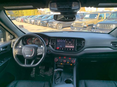 Used 2025 Dodge Durango GT image 35