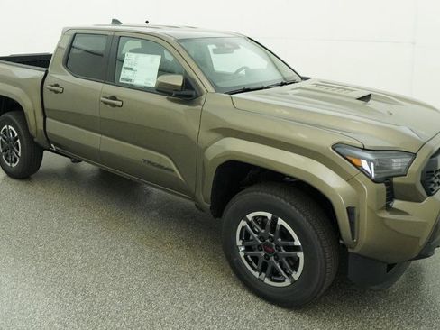 New 2026 Toyota Tacoma TRD Sport RWD image 7
