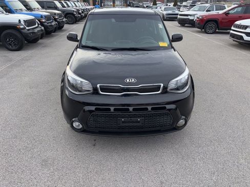 Used 2016 Kia Soul + image 8