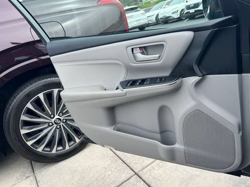 Used 2017 Toyota Camry XLE FWD image 15