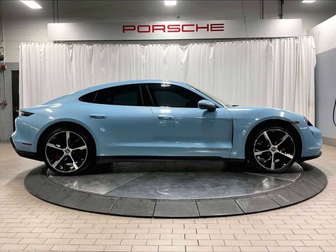 Used 2021 Porsche Taycan 4S w/ Premium Package image 11