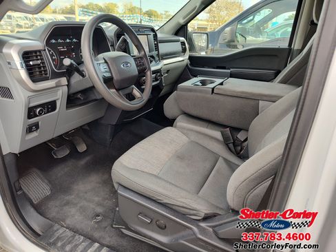 Used 2023 Ford F150 XLT image 2