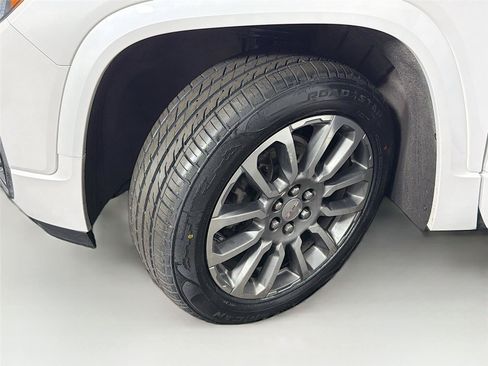 Used 2021 GMC Acadia Denali w/ Denali Ultimate Package AWD/4WD image 38