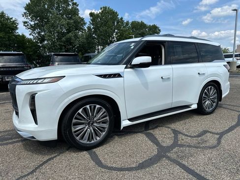 Certified 2026 INFINITI QX80 Luxe w/ Exterior Package AWD/4WD image 7