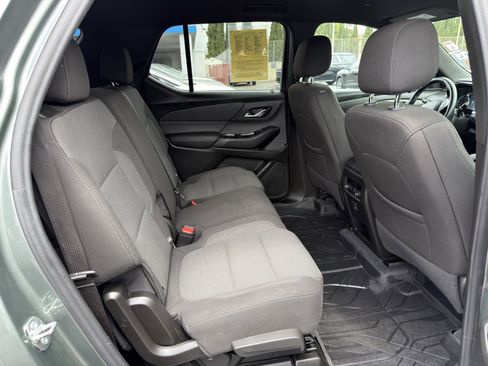 Used 2023 Chevrolet Traverse LT FWD image 13