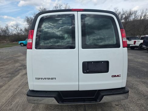 Used 2019 Chevrolet Express 2500 w/ Driver Convenience Package image 10