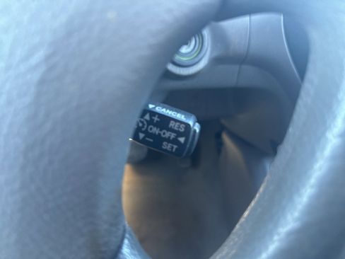 Used 2004 Toyota Sequoia SR5 image 28