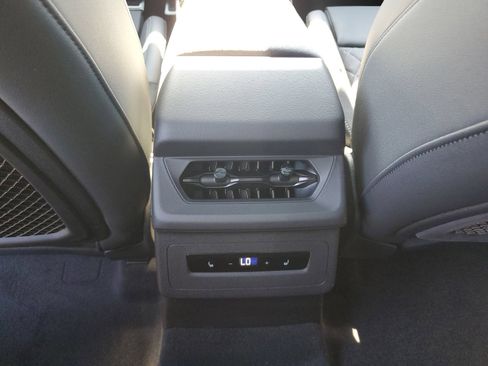 New 2027 Audi SQ6 e-tron Premium Plus AWD/4WD image 12