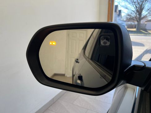 Used 2025 Chevrolet Equinox LT image 59