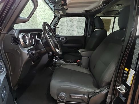 Used 2021 Jeep Wrangler Unlimited Sahara image 23