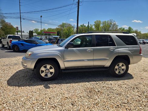 Used 2004 Toyota 4Runner Sport AWD/4WD image 3