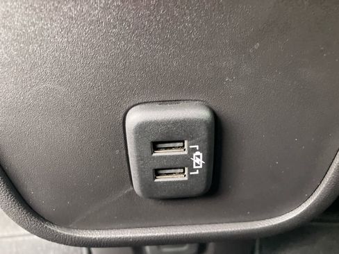 Used 2024 Chevrolet Equinox Premier image 37