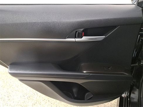 Used 2024 Toyota Camry LE image 14