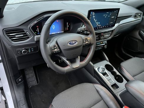 Certified 2023 Ford Escape ST-Line w/ Tech Pack #1 image 17