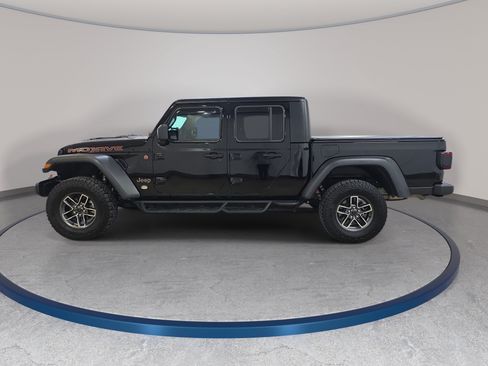 Used 2024 Jeep Gladiator Mojave w/ Technology Group AWD/4WD image 9