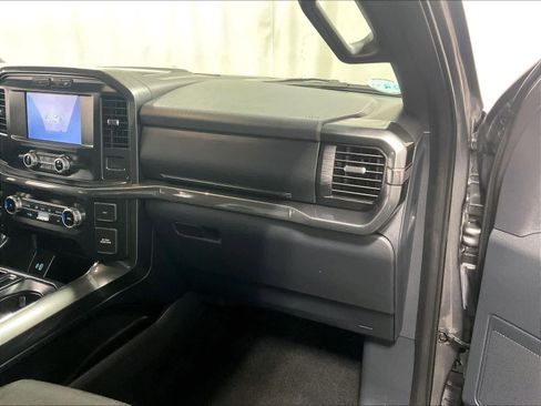 Used 2022 Ford F150 XLT w/ XLT Black Appearance Package image 13