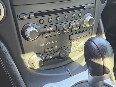 Used 2009 Nissan 370Z Touring w/ Sport Pkg image 14