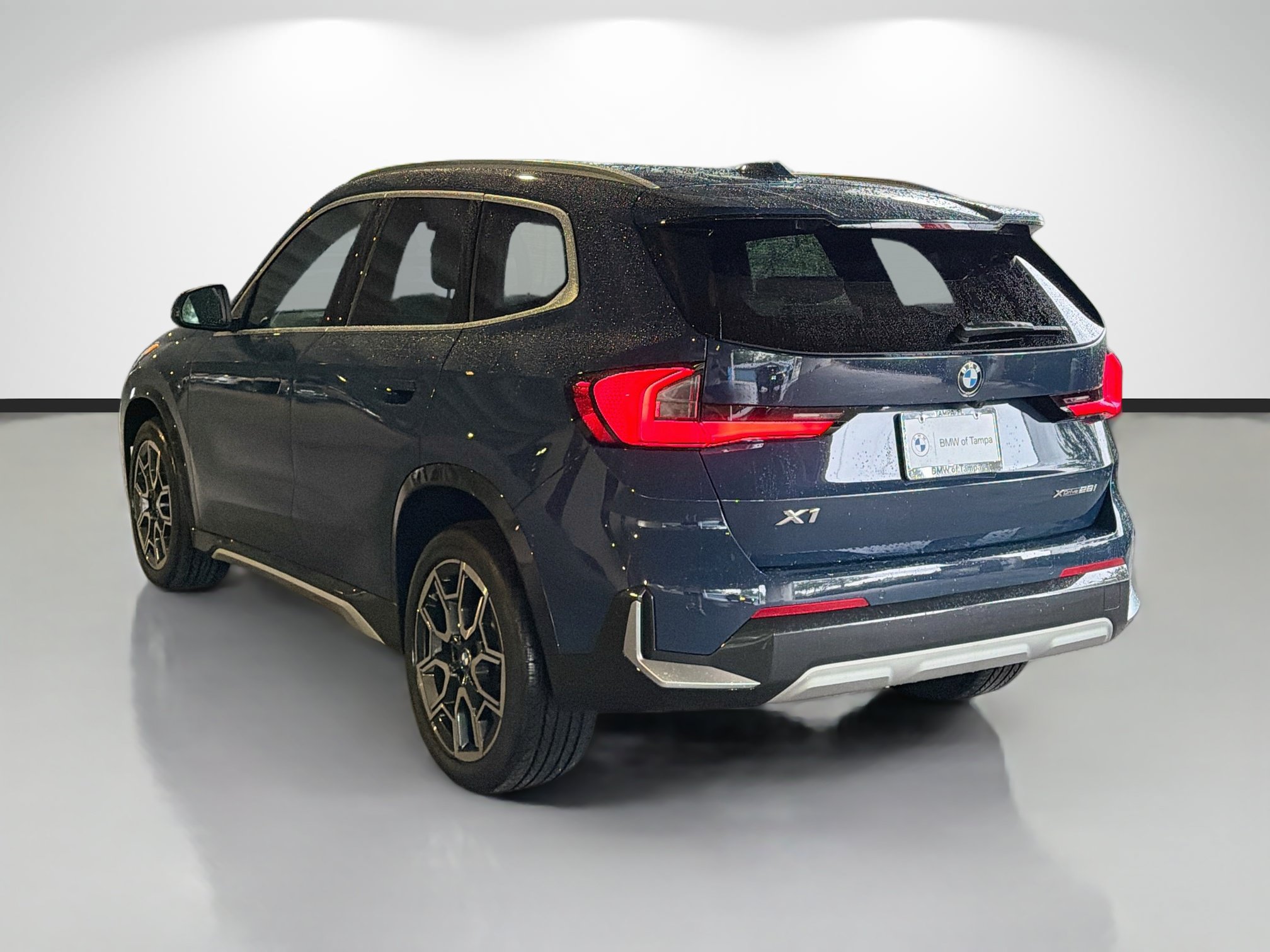 Used 2026 BMW X1 xDrive28i w/ Convenience Package AWD/4WD image 5