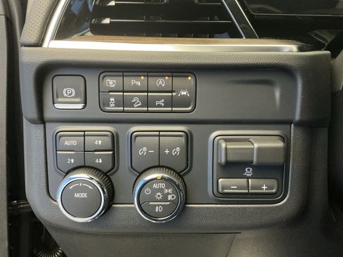 New 2026 Chevrolet Tahoe High Country w/ Sun And Tow Package AWD/4WD image 15