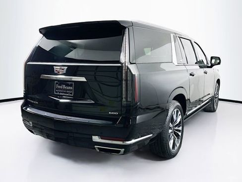 Used 2025 Cadillac Escalade ESV Premium Luxury w/ Touring Package image 8