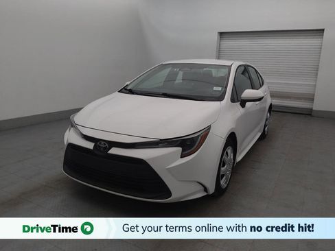 Used 2024 Toyota Corolla LE image 1