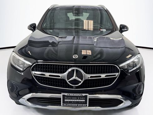 Certified 2025 Mercedes-Benz GLC 300 image 2