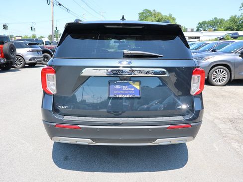 Used 2022 Ford Explorer XLT AWD/4WD image 6