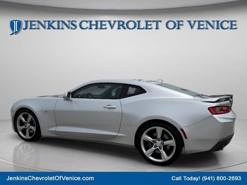 Used 2018 Chevrolet Camaro SS RWD image 8