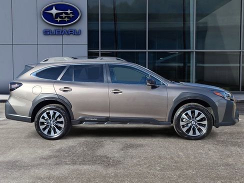 Certified 2023 Subaru Outback Limited image 8