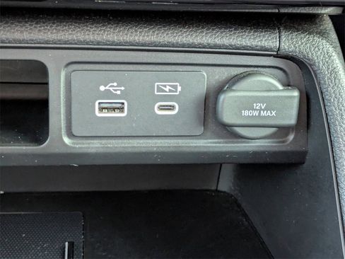 Used 2025 Honda Pilot Black Edition image 24