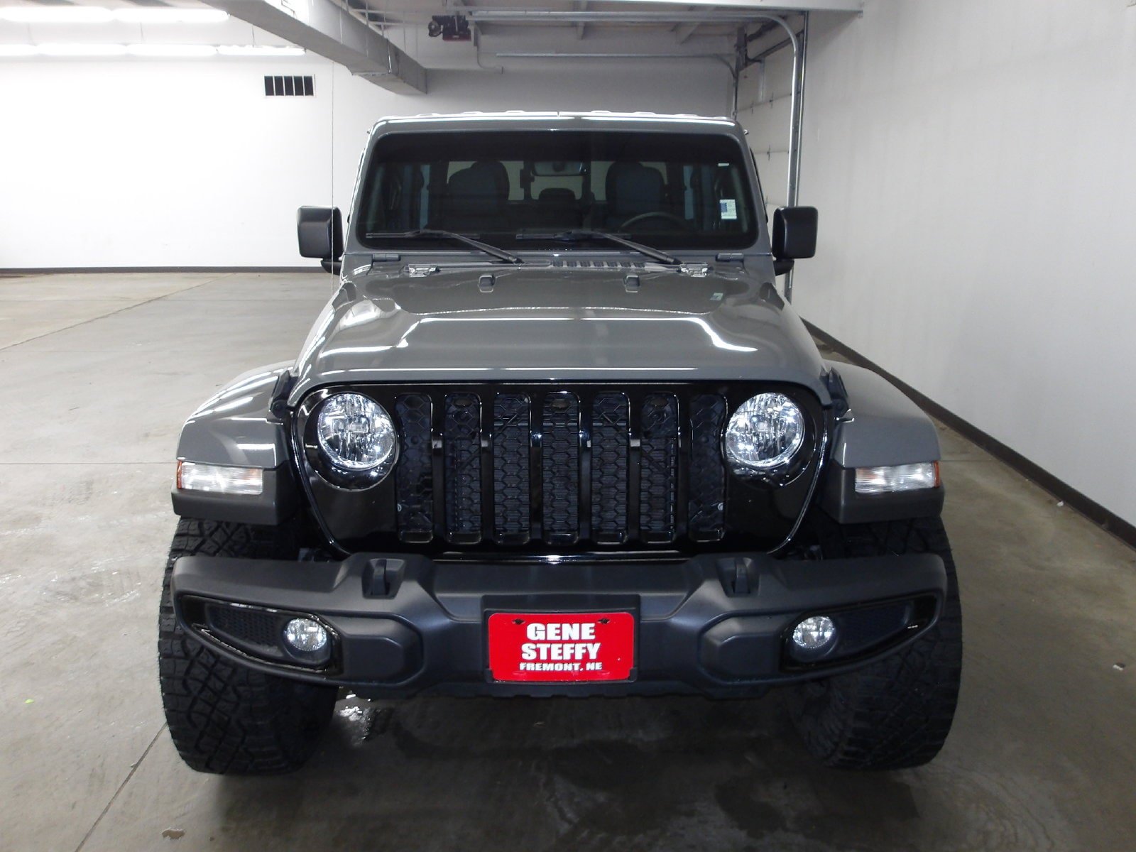Used 2021 Jeep Gladiator Sport AWD/4WD image 6