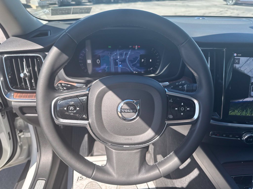 Used 2024 Volvo V60 B5 Cross Country Plus w/ Protection Package Premier AWD/4WD image 25