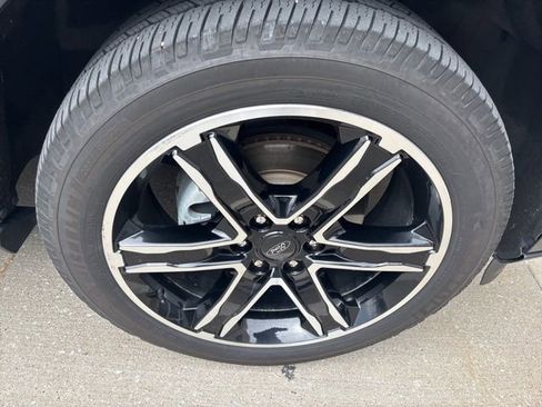 Used 2021 Ford Expedition Max Limited image 14