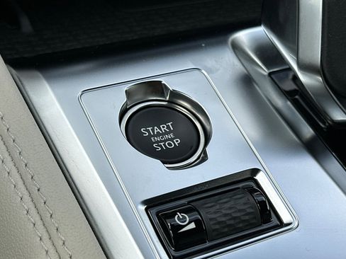 Used 2025 Jaguar F-PACE R-Dynamic S image 26