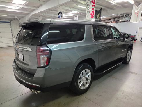 Used 2023 Chevrolet Suburban Premier RWD image 8