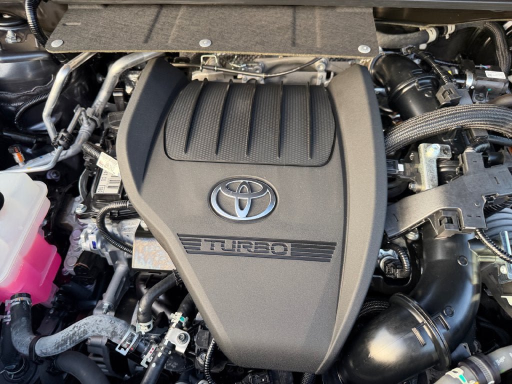 Used 2023 Toyota Highlander XLE AWD/4WD image 30