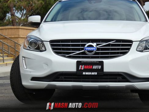 Used 2017 Volvo XC60 T5 Inscription w/ Preferred Option Package FWD image 19