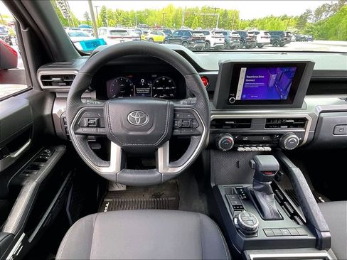 Used 2025 Toyota Tacoma TRD Off-Road AWD/4WD image 16
