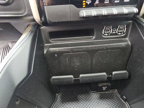 Used 2021 RAM 1500 Laramie AWD/4WD image 19