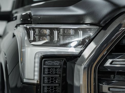 Used 2023 Toyota Tundra Platinum image 7