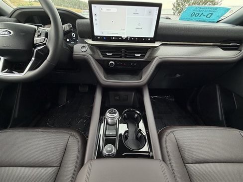 Used 2026 Ford Explorer Platinum w/ LUX Leather Package AWD/4WD image 20