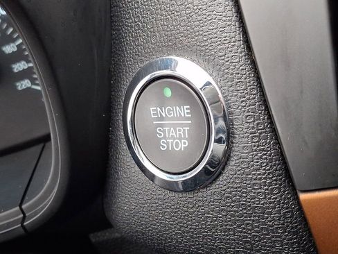 Certified 2022 Ford EcoSport SE w/ SE Convenience Package image 24