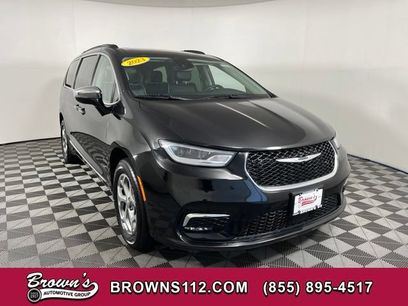 Used 2023 Chrysler Pacifica Limited