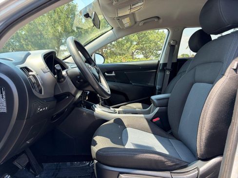 Used 2014 Kia Sportage LX AWD/4WD image 12