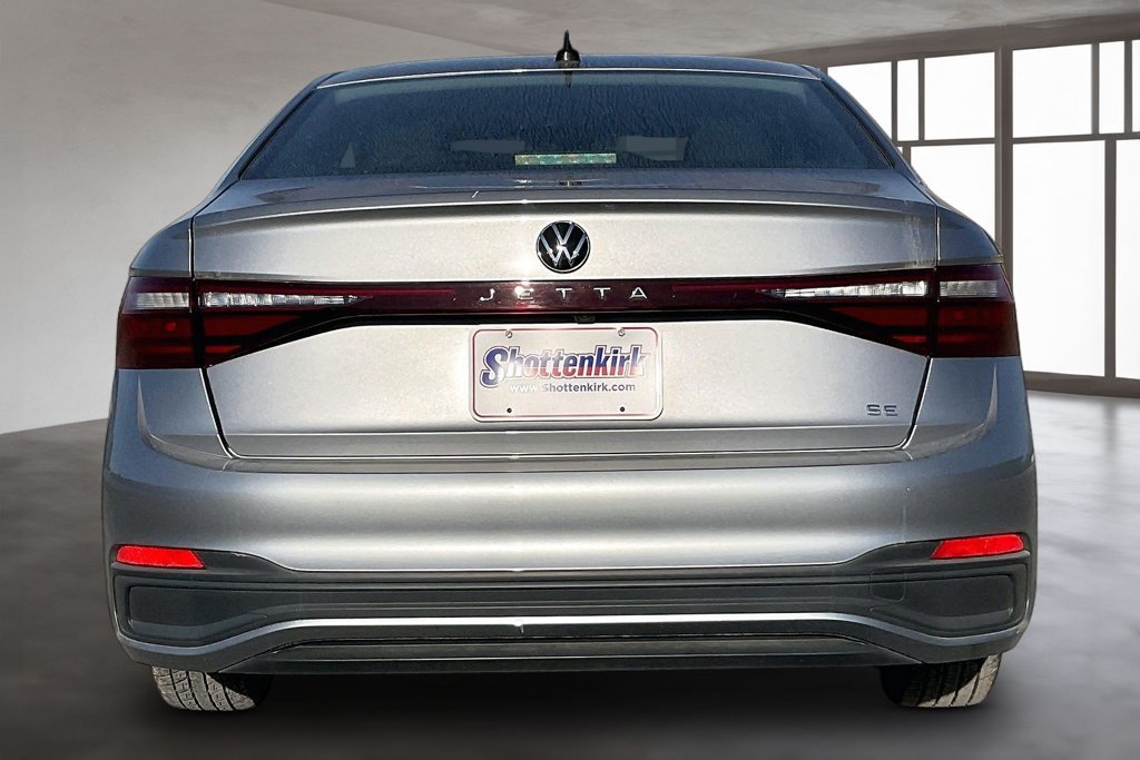 Used 2025 Volkswagen Jetta SE FWD image 5