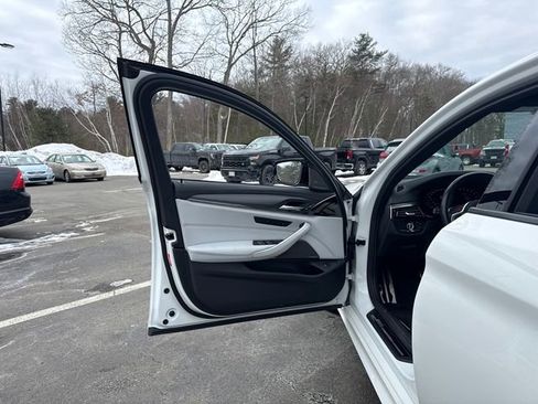 Used 2023 BMW M5 w/ Competition Package image 22